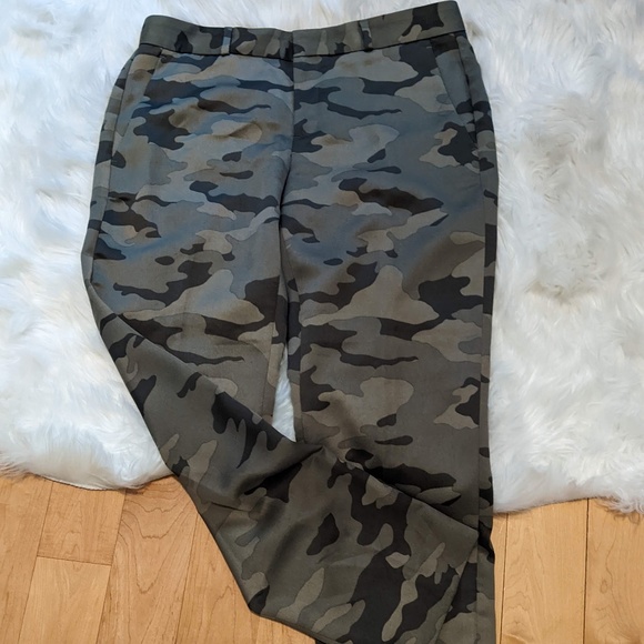 Silky cargo dress pant - Picture 2 of 4